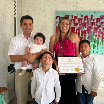 AnitaCollazosR's profile picture. Economista    🎀     Especialista en Gestión Humana!