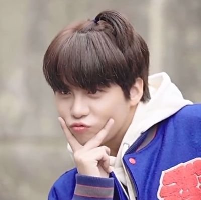 💜SELLING OFFICIAL KPOP MERC💜

https://t.co/cE9v2FyaAb