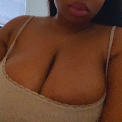Just a young freak and her thoughts 🤤 bi