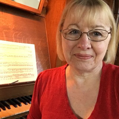 It's the organist life for me tra-la. Also quite a good cook, & great-grand-niece of neglected Yorkshire composer Carl Hemann. Retweets organ concerts.