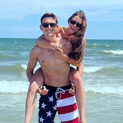 logiefrobose's profile picture. 