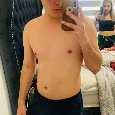 ManuelL51629852's profile picture. Siganme 🔥🔥

https://t.co/v0TLIMshb5