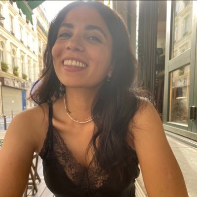 m_roea's profile picture. • Books, Yoga, Podcasts & too much Candy •