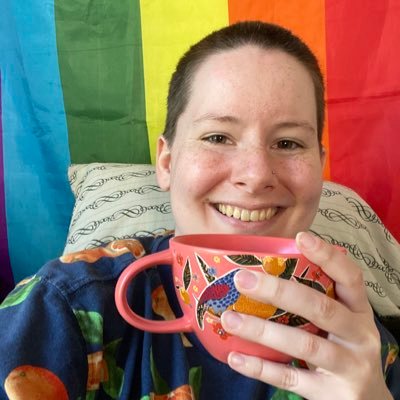Queer🏳️‍🌈| Genderqueer | 26 | Freelance Editor ✍️ | Book Reviewer on Instagram as queerandfantasybookreviews 📚|