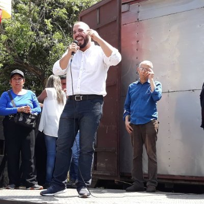 Activista de Derechos Humanos, abogado y profesor universitario.