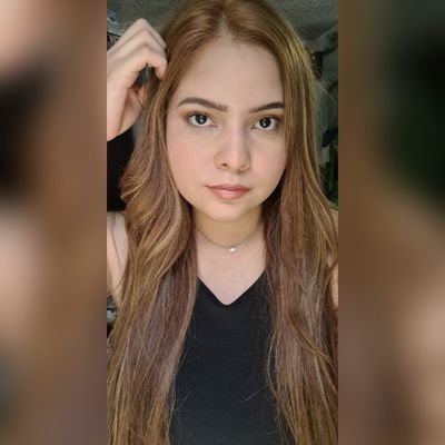 Doctora en medicina de la República de El Salvador