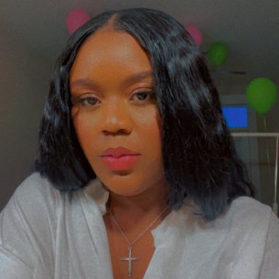 NJoaElisa Profile Picture