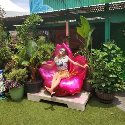 SparklayBarclay's profile picture. There are far, far better things ahead than any we leave behind.
Golf & Tennis enthusiast ⛳️ 🎾 
Culinary gardener 🍅🥕🥦
She/Her