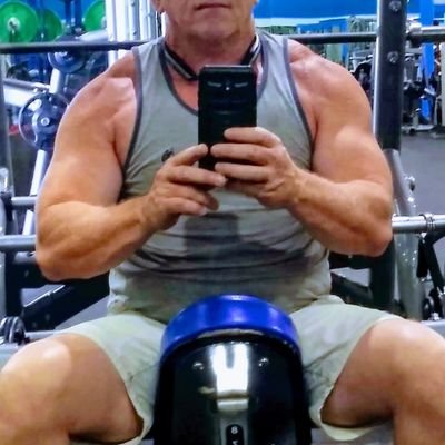 bmofitna's profile picture. 