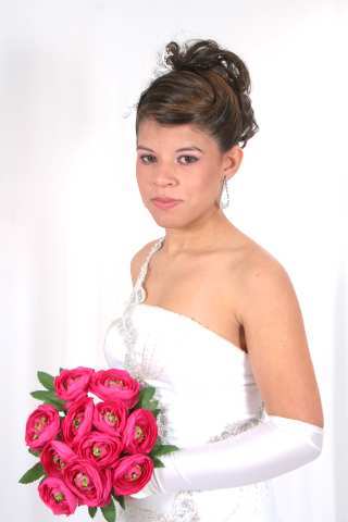 sou casada,tenho uma filha de seis anos,sou uma das pessoas mais felizes do mundo.
