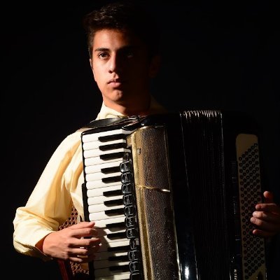 Estudiante de Ingeniería Major computación Minor Industrial UC