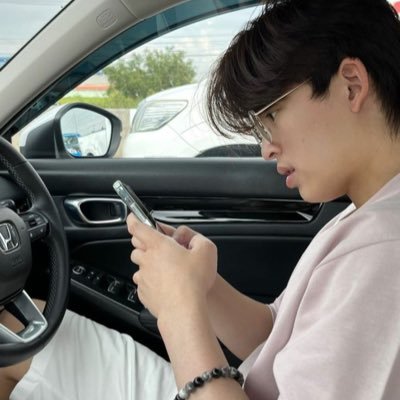 RaffiHengky's profile picture. 