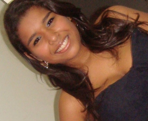 Não se preocupe em entender, viver ultrapassa qualquer entendimento.
Clarice Lispector