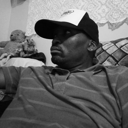 A father,UBUNTU,Manchester United fan,Leader & a Husband, i believe in God 🙏🙏 our creator always.The way to get started, is to stop talking and start doings.