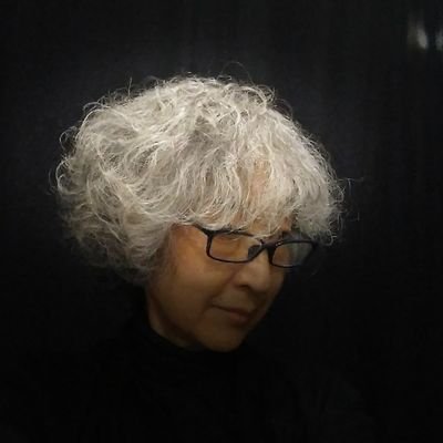 マリオネット、ハンドパペット、指人形、腹話術人形など「動かして楽しむ人形=パペット」の専門店「Puppet House / パペットハウス」を夫と二人でやってます。休日は、近場の山をゆるゆると。駅伝・マラソンファンです。朝ドラのつぶやき多めになったのでそちらは別で。