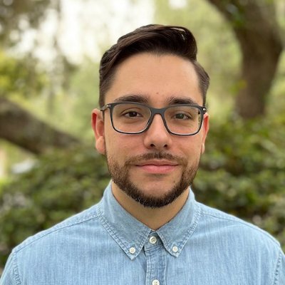 Hello, I'm a creative passionate about UI/UX and front-end development.