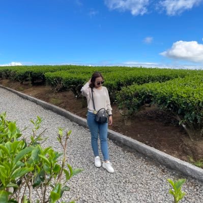 veronicarinda's profile picture. empty.