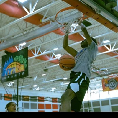 2024|WCHS|6’7|190|@ILHoopStars|HS coach@Mdhorton@cps.edu|
