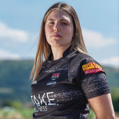 chlo_barton_97's profile picture. 