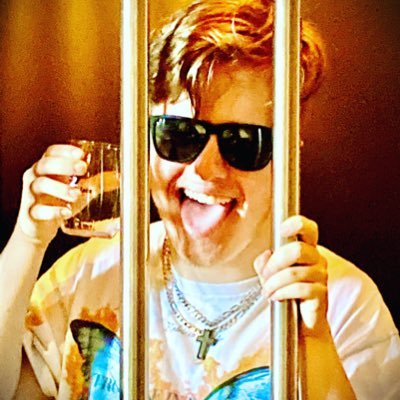 RT - Rapper from Clarkston, MI 17 “TIME OF YOUR LIFE” - https://t.co/0hwGWYuj1Z
