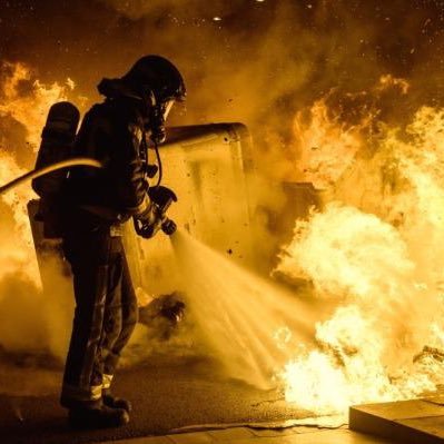 حساب بإدارة وتعاون مجموعة من الإطفائيين الجامعيين للمطالبة بترقيتهم بما يتناسب مع مؤهلاتهم المعتمدة من قبل البلاد تطبيقاً لقانون رقم (23) لسنة 1968 مادة 71مكررا