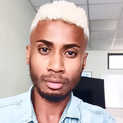 jdjavoo's profile picture. Gasy RunIslander . 🇲🇬🇫🇷🇷🇪.  FORTUNA AUDACES JUVAT.