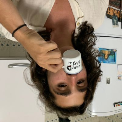 lilpixinga's profile picture. futuro desempregado com características hegelianas