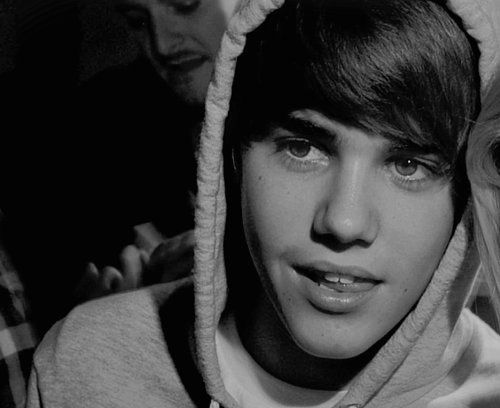 The #followbackteam. Jelena biemez fan and I am a boylieber. Bieber or die :D ;)