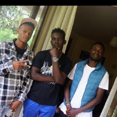 2piece2542's profile picture. Sometimes acting foolish is being bright