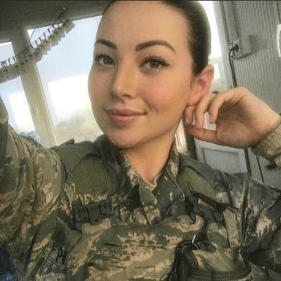 Proudly USAF🇺🇸.Pets lovers 🐕🐈. Basketball 🏀 lover, newbie here