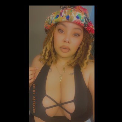 ____yazz's profile picture. ● TAURUS ●JARVIS WALKER is my angel ● Licensed Esthetician 🫶🏽