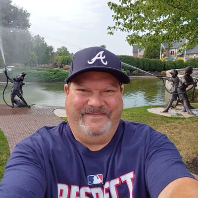 RBuofm25's profile picture. 