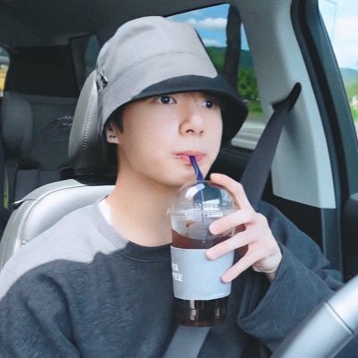 CFkgDNVpzfBTaKE's profile picture. K-POP、ジャニーズが好きです!! BTS・ググテテ🐰🐻、TREASURE・イルメン🦋🤖🐯🍀、Wanna One・オンソンウ、T×T、ENHYPEN、ASTRO、SEVENTEEN、JO1、INIが好き💜 ゲームやってます🎮 スプラとフォトナやってるけどほぼスプラだけ