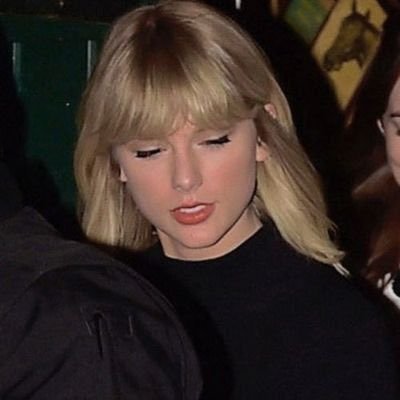 Isazaswift's profile picture. Soy @camposftmorat solo que vengo aquí a votar :)