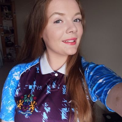 RVN 🩺🐶 | Panellist on @NoNayNever podcast 🎙️ |
Burnley ambassador for @HerGameToo ❤️ | Fan Advisory Board Member @BurnleyOfficial ⚽
Views are my own