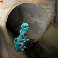 Miku in weird places (@mikuweirdplaces) 's Twitter Profile