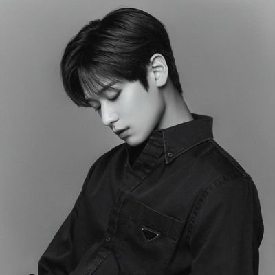 est 1998. Calm and pure but passionate with dance, THE BOYZ's Dancing machine called Juyeon the Lee.