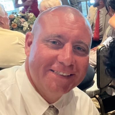 K-12 Social Emotional Learning Coach for Liverpool Central School District. #LiverpoolWellness Luke’s Syracuse Army Team Captain @StBaldricks