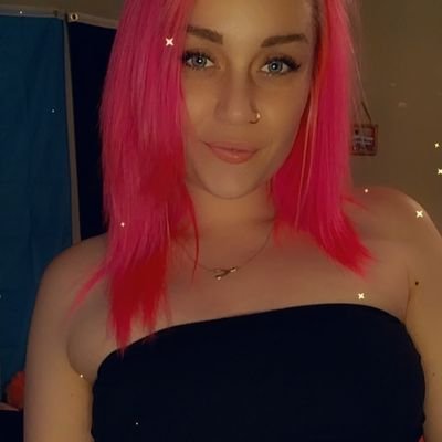 (MDNI) 🔞 •Visual StimulationArtist •Fetish Worker •OnlyFans Girl •Custom Content Creator •Verified SexToy Tester •Social Media Manager for Sexy Red Lips© 💋