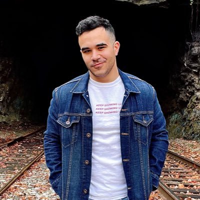 Director, Public Relations & Broadcasting: @hvrenegades || @Bucknell_FB and @Bucknell_MBB at home. || Host of @secondarylead. || College Hoops broadcaster.