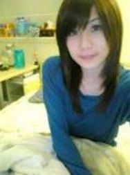 Student, like chatting, shopping and dancing.