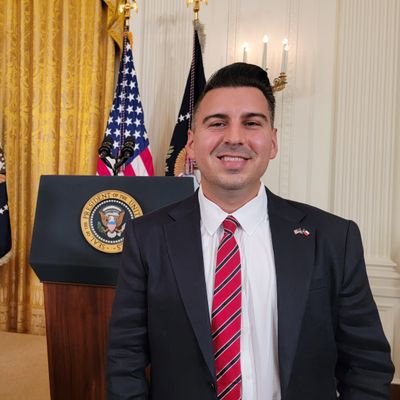 RGV TX | TX State Director @ UnidosUS | 
NO LONGER TWEETING ON THIS ACCOUNT -- FOLLOW ME ON THREADS  @ERICHOLGUINTX
**My tweets are my own**