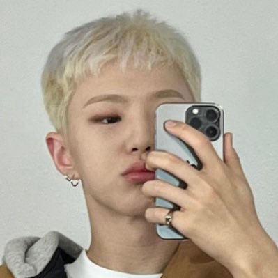 hoshing_e's profile picture. 영원한 야채과자