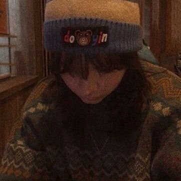 𝑰 𝒆𝒏𝒋𝒐𝒚 𝒅𝒂𝒓𝒌𝒏𝒆𝒔𝒔🌙 𝒂𝒏𝒅 𝒎𝒖𝒔𝒊𝒄🎵
𝑴𝒚 𝒉𝒆𝒂𝒓𝒕 𝒊𝒔 𝒎𝒂𝒅𝒆 𝒐𝒇 𝒑𝒊𝒛𝒛𝒂, 𝒎𝒚 𝒅𝒆𝒂𝒓🍕
♦️
