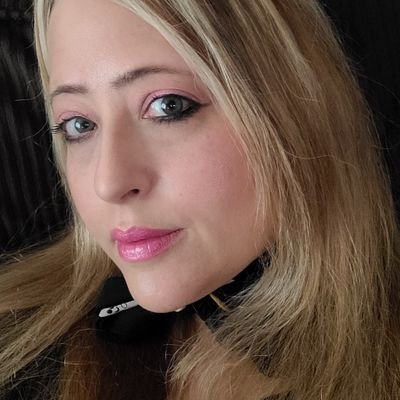 I also write under the pen name Victoria Hat. My genres include horror, supernatural, paranormal romance, poetry, and even scary stories for children. 🧛♀️