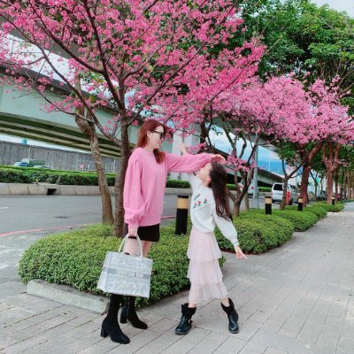 Donnalie145804's profile picture. ✨✨|The Estée Lauder Ltd — manager│Rookie Entrepreneur | Differences | Lone Listener |@uvic @elcompanies  🇨🇦🇺🇸🇸🇬