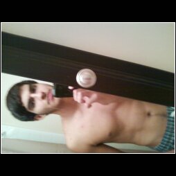 dubiousdescent's profile picture. I'm Eric and I am not a troll. jjjjjjjjay jay and the Ramones are sweet.