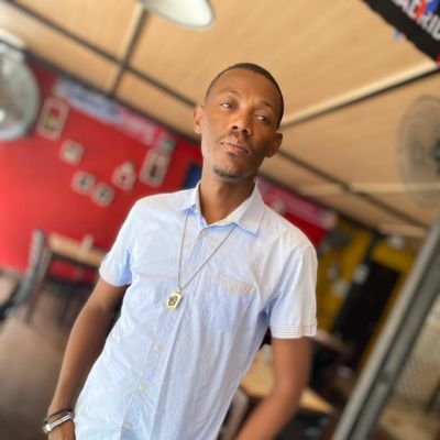 DieuveuilleFRA2's profile picture. Journaliste