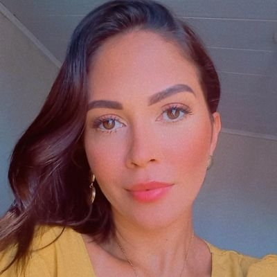 CiriloFabi's profile picture. Poetisa Alagoana ❤💙
Gestão Pública📚
Juventude-MDB/
Insta: @poetisafabi_cirilo15