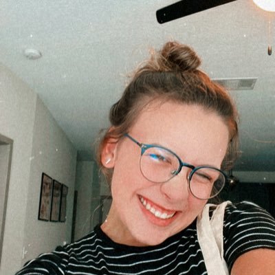 RileyKate97's profile picture. I don’t care, I think I’m funny Instagram:riley.kate1